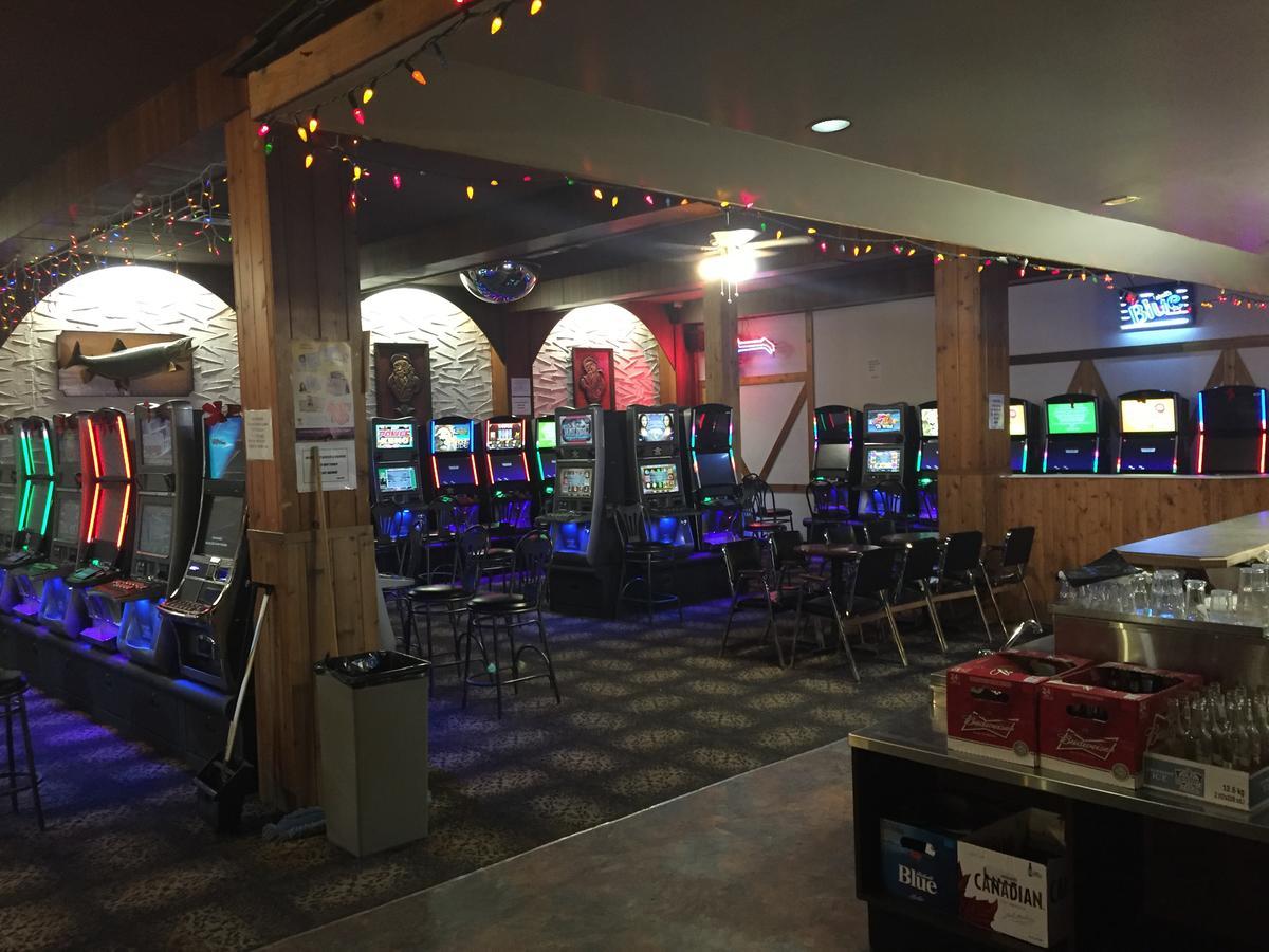 Royal Hotel Flin Flon Luaran gambar