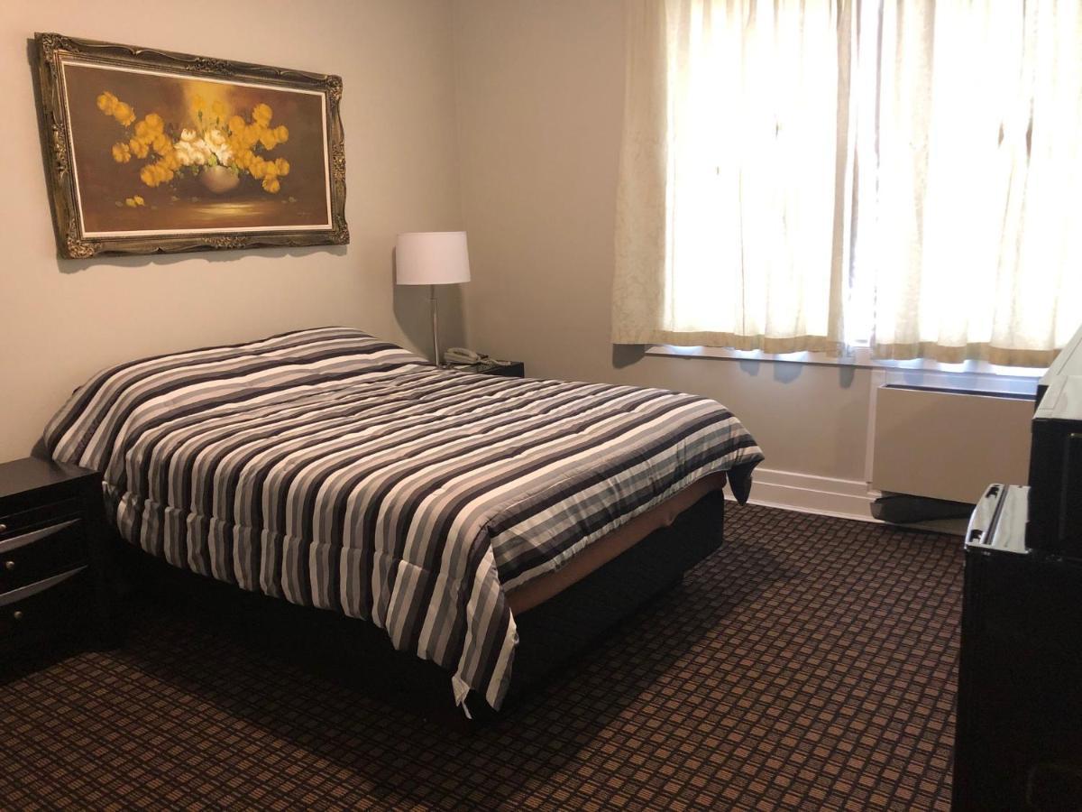 Royal Hotel Flin Flon Luaran gambar